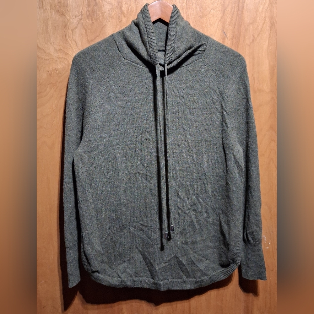 Cynthia Rowley Women's size S 100% Extrafine Merino Wool Sweater Green